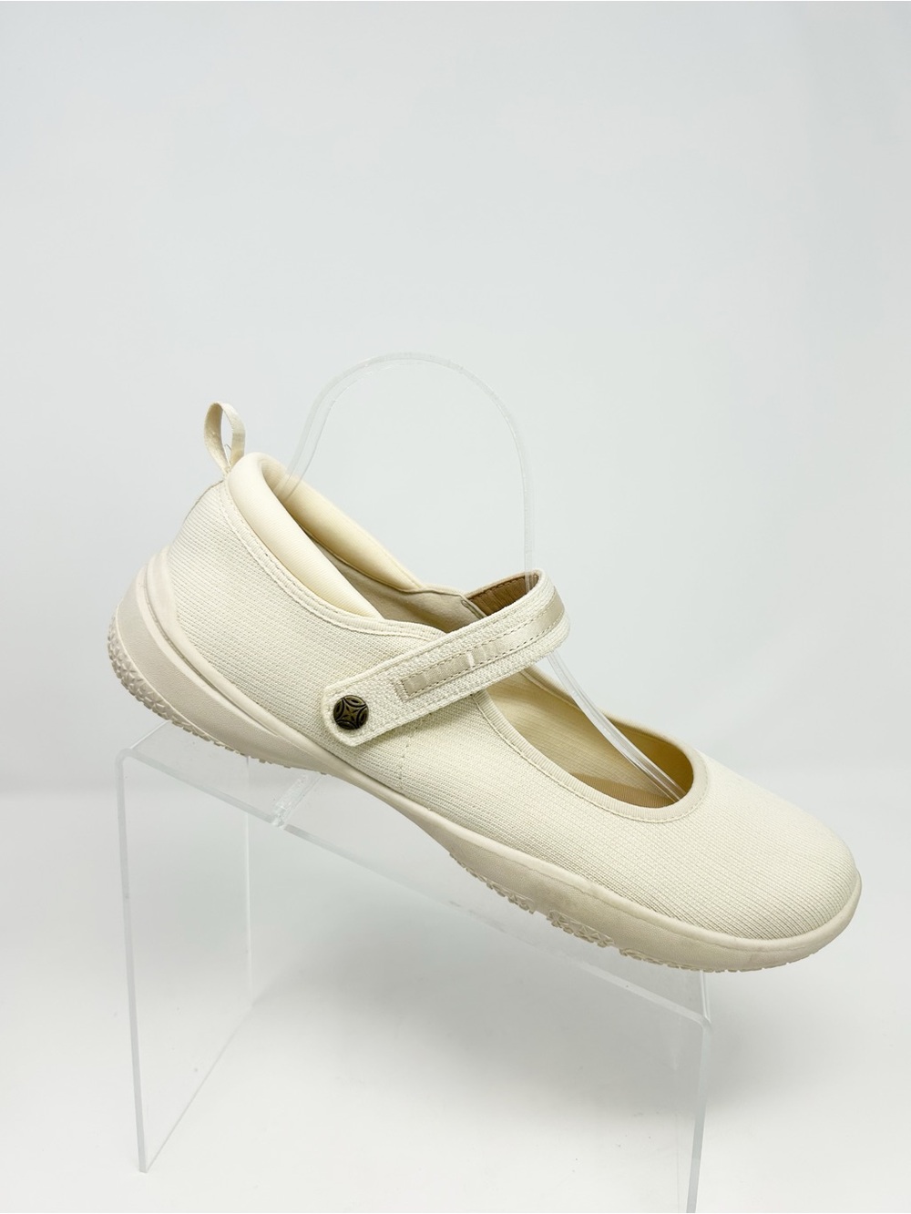 JSport by JBU Merry Mary Jane Flats Womens Ivory Hook & Loop Comfort Shoes 11